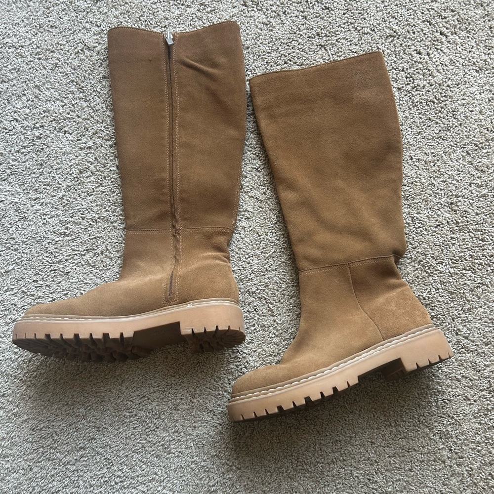 Women’s  Amalia lug boots by Splendid  SZ 8.5.